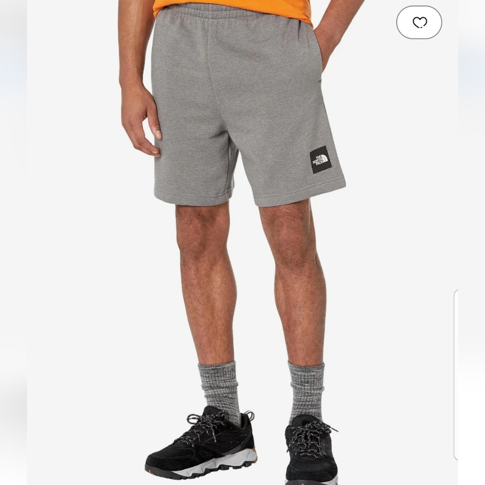 NEW! The North Face shorts sz large NWT